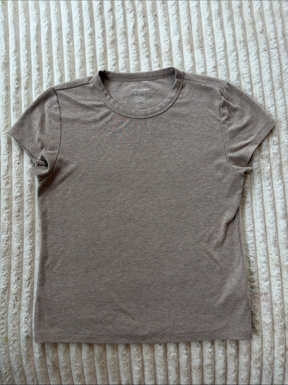 🚨NWOT American Eagle🚨 Outfitters Short Sleeve Crewneck Tee in Taupe Brown